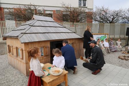 Čarobne zgodbe slovenskih vasi  (40)